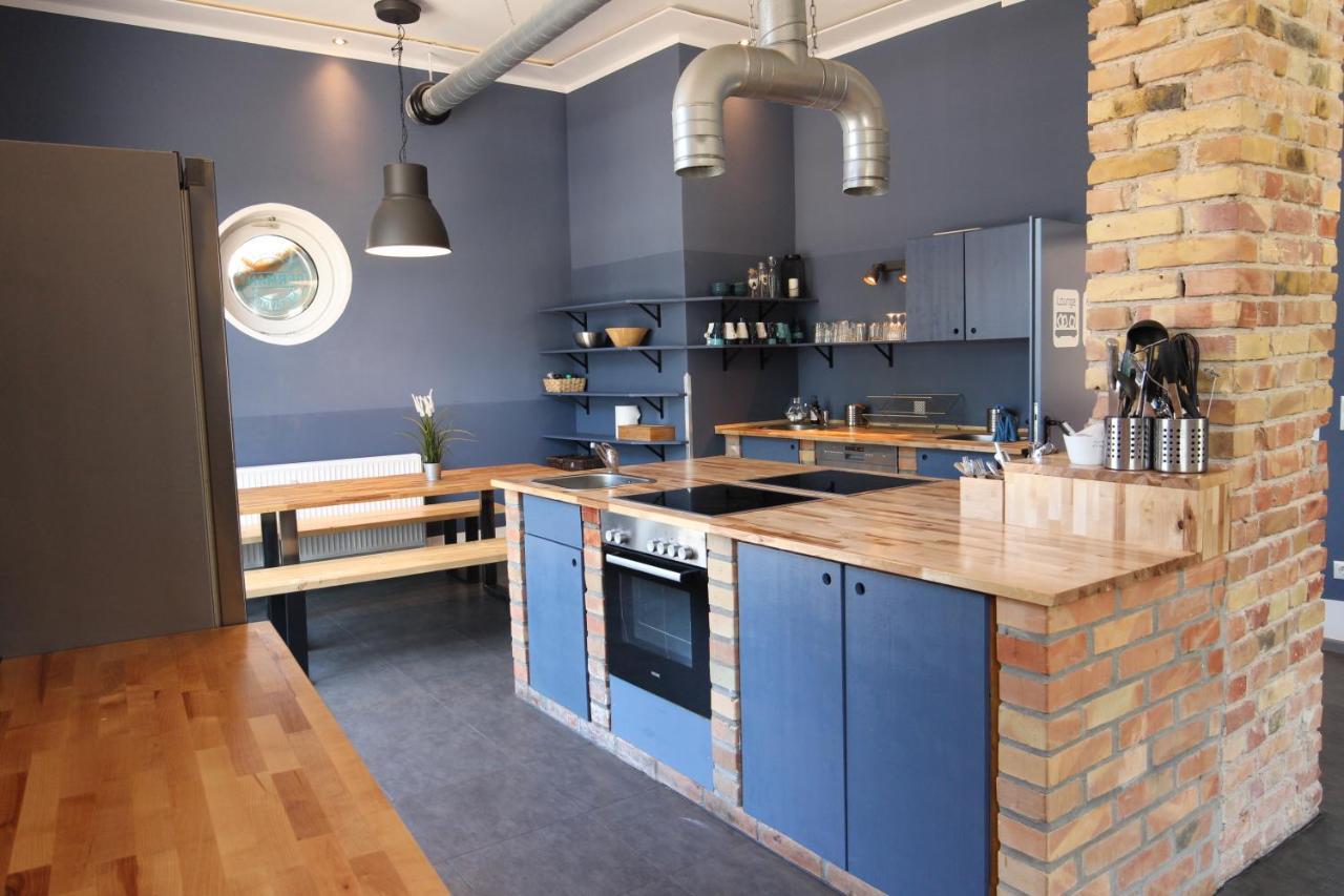 Blue Doors Hostel Ktv 로스토크 외부 사진