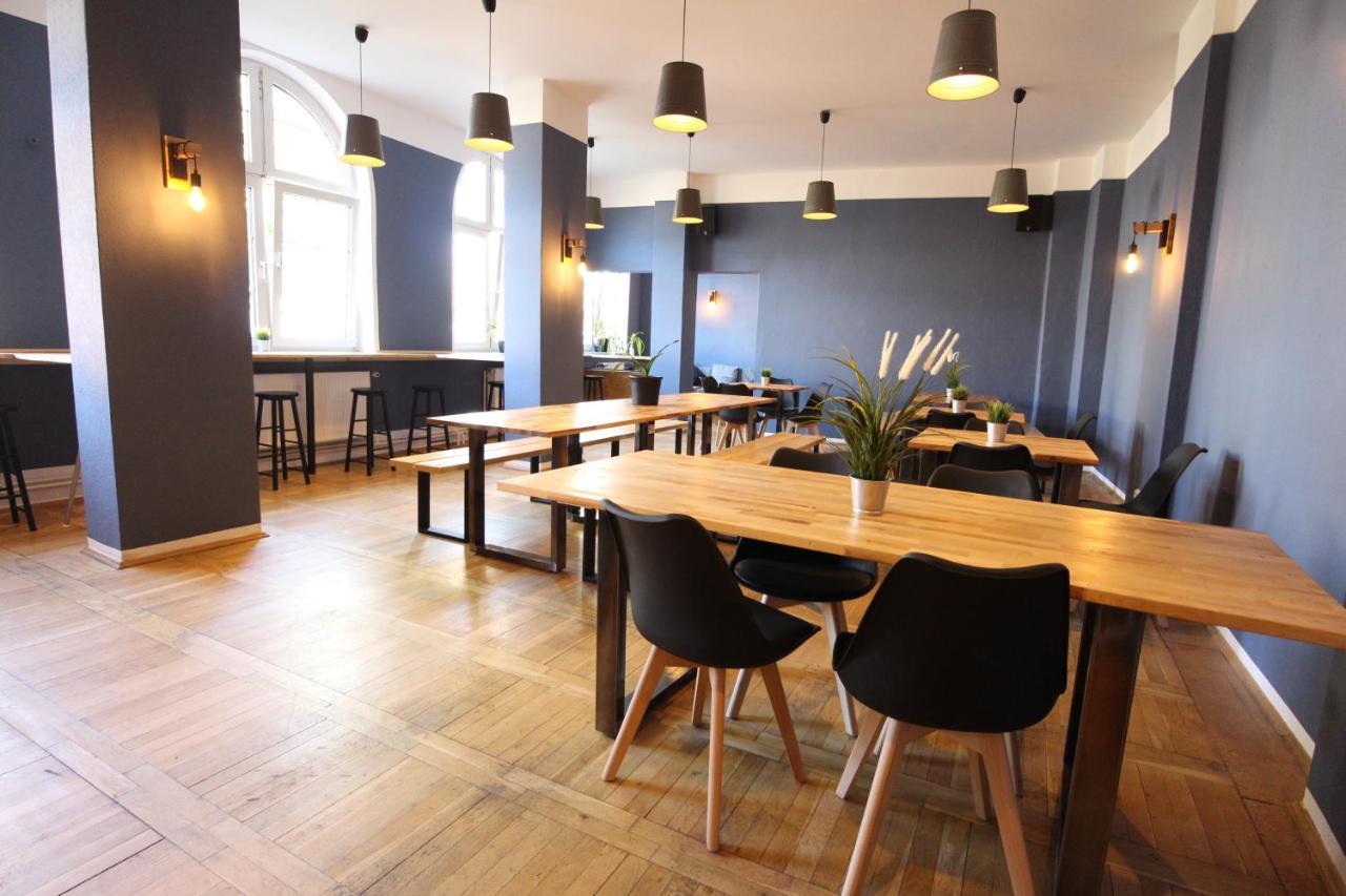 Blue Doors Hostel Ktv 로스토크 외부 사진