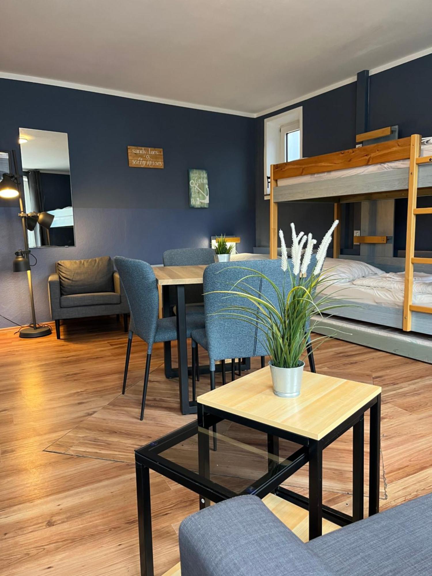 Blue Doors Hostel Ktv 로스토크 외부 사진