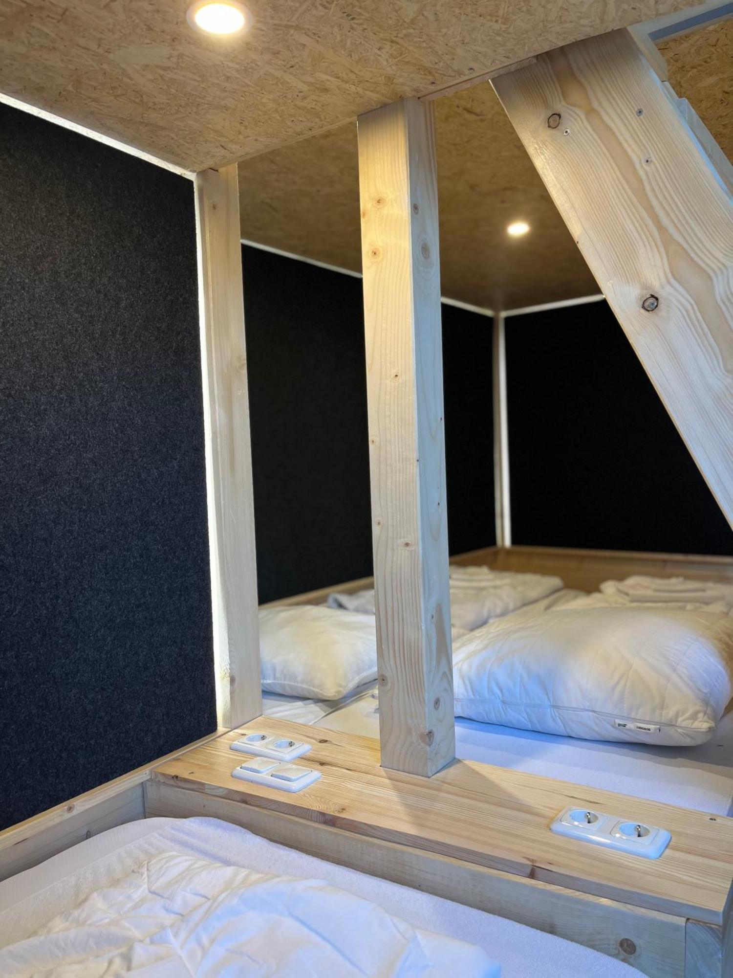Blue Doors Hostel Ktv 로스토크 외부 사진