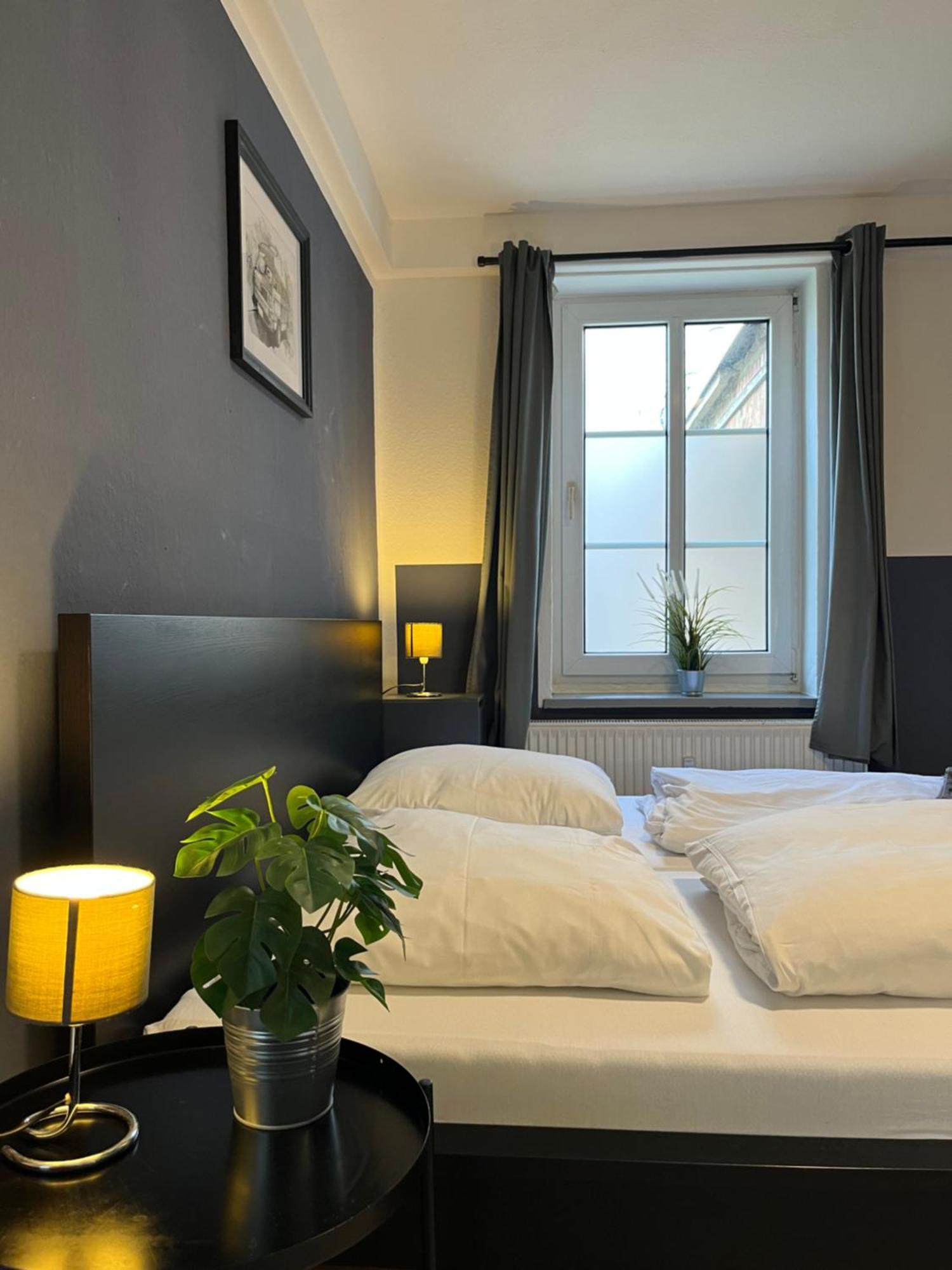 Blue Doors Hostel Ktv 로스토크 외부 사진