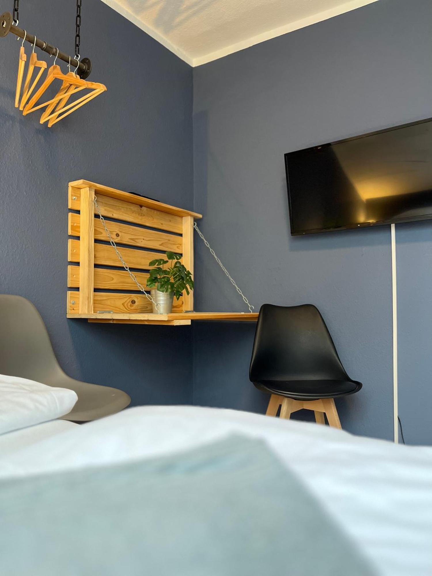 Blue Doors Hostel Ktv 로스토크 외부 사진