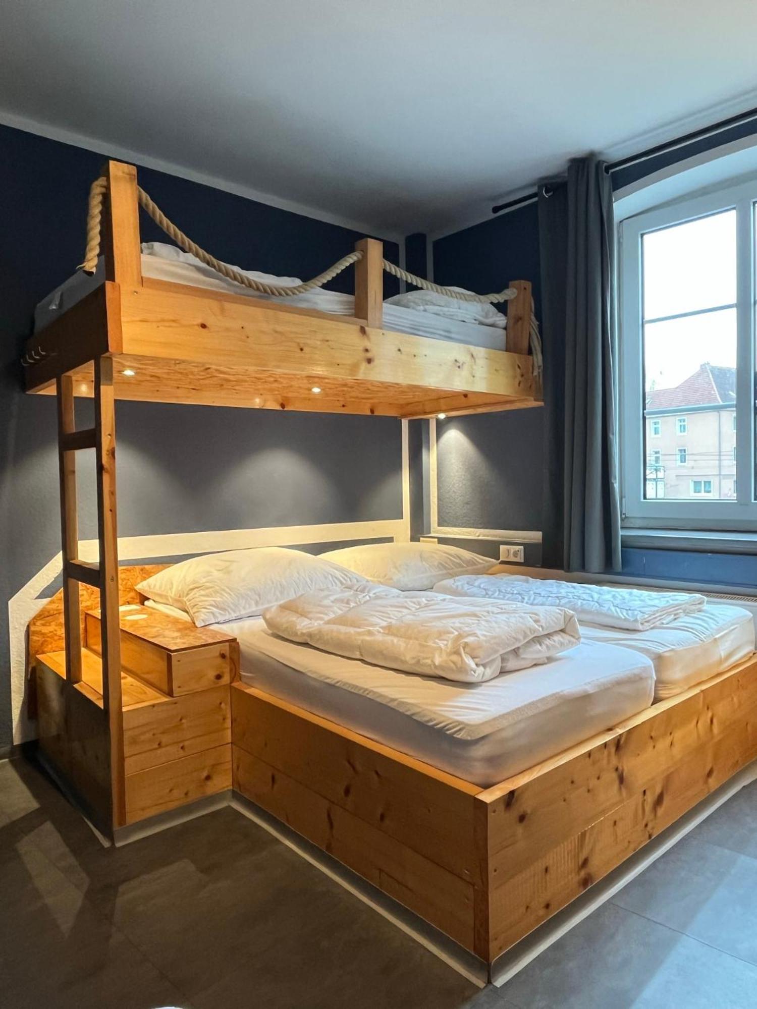 Blue Doors Hostel Ktv 로스토크 외부 사진